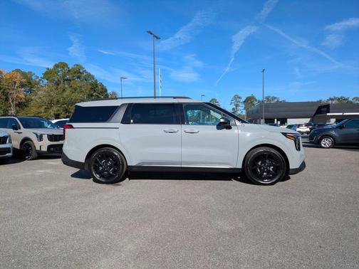 Ceramic Silver 2026 Kia Carnival Hybrid SX Prestige