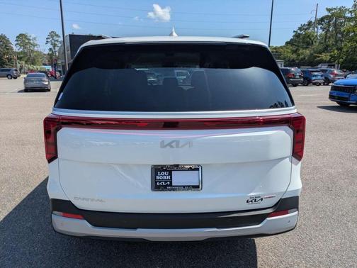 Snow White Pearl 2026 Kia Carnival Hybrid EX