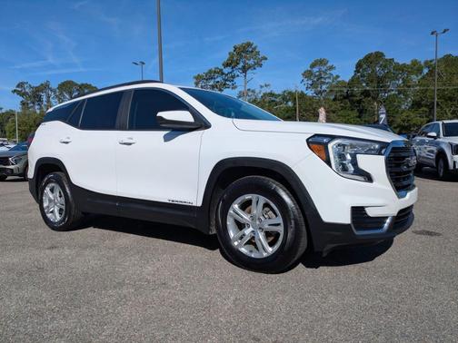 Summit White 2022 GMC Terrain SLE