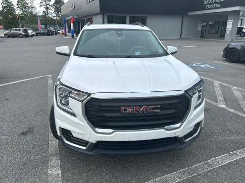 Summit White 2022 GMC Terrain SLE