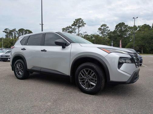 Brilliant Silver Metallic 2024 Nissan Rogue S