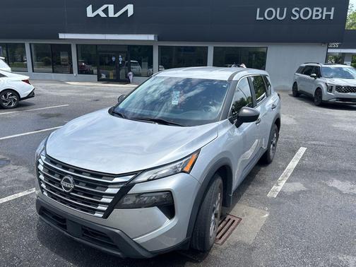 Brilliant Silver Metallic 2024 Nissan Rogue S