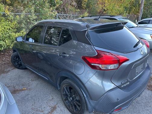 2020 Nissan Kicks SR