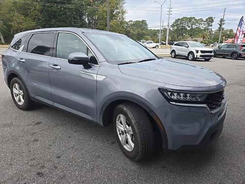 2023 Kia Sorento LX