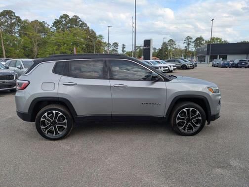 Billet Silver Metallic Clearcoat 2022 Jeep Compass Limited