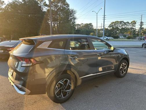 2024 Kia Sportage LX