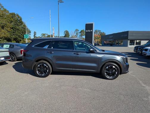 2024 Kia Sorento S