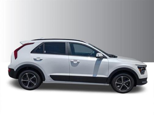 2025 Kia Niro EX