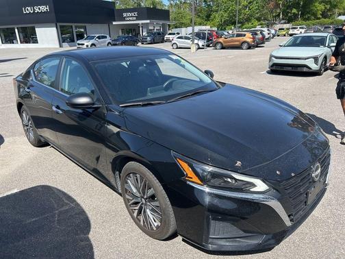 Black 2024 Nissan Altima 2.5 SV