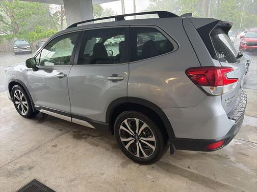 Ice Silver Metallic 2019 Subaru Forester Limited