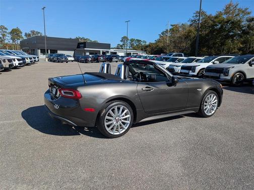 2017 FIAT 124 Spider Lusso