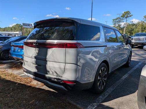 2022 Kia Carnival EX