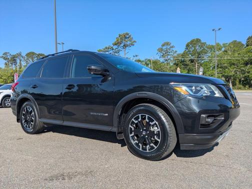 Magnetic Black 2020 Nissan Pathfinder SL