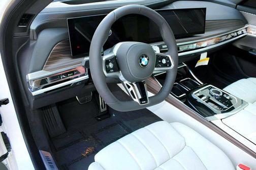 2025 BMW 760 i xDrive