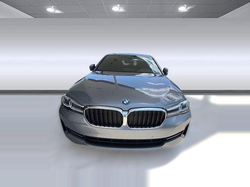 Skyscraper Gray Metallic 2023 BMW 530 i