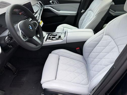 Carbon Black Metallic 2026 BMW X5 xDrive40i