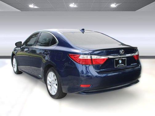 2015 Lexus ES 300h Base