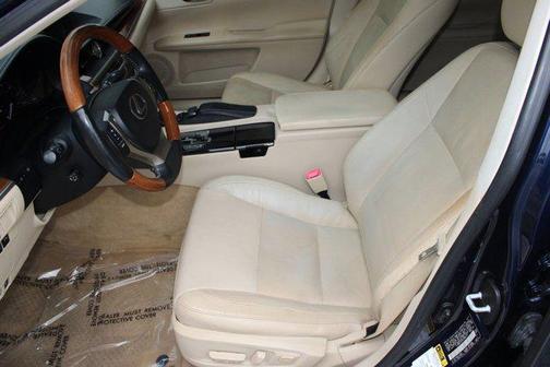 2015 Lexus ES 300h Base