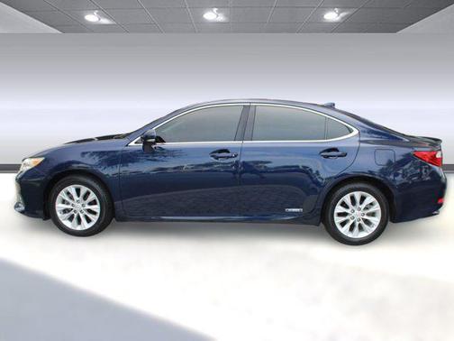 2015 Lexus ES 300h Base