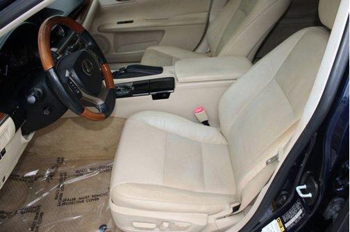 2015 Lexus ES 300h Base