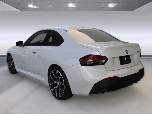 2023 BMW 230 i
