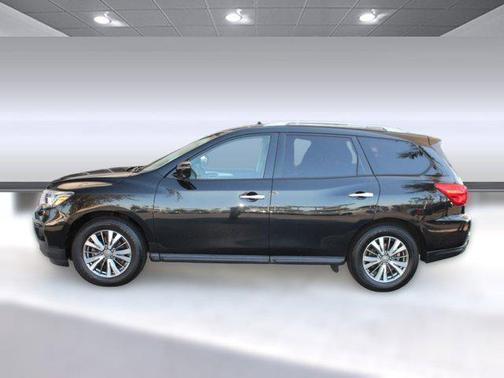 2019 Nissan Pathfinder SL