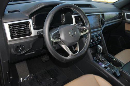 2022 Volkswagen Atlas Cross Sport 2.0T SE w/Technology