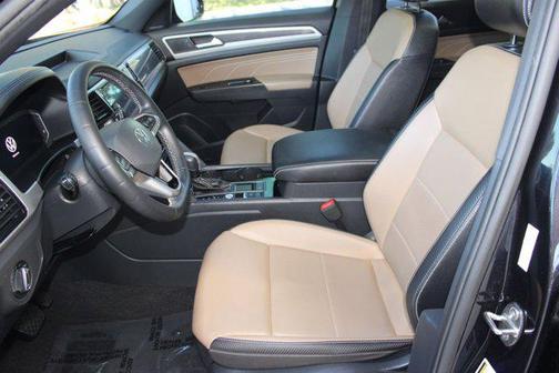 2022 Volkswagen Atlas Cross Sport 2.0T SE w/Technology