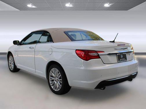 2011 Chrysler 200 Limited