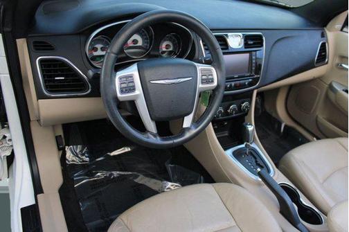 2011 Chrysler 200 Limited