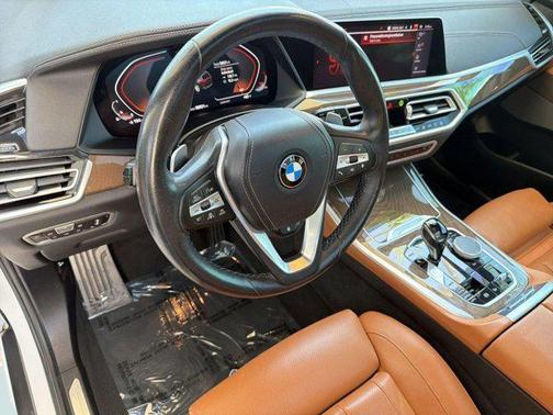 Mineral White Metallic 2021 BMW X5 xDrive40i