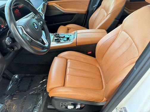 Mineral White Metallic 2021 BMW X5 xDrive40i