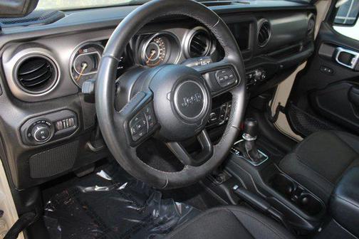 2022 Jeep Gladiator Willys 4x4