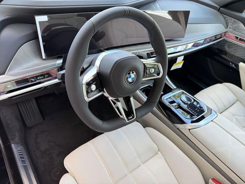 Carbon Black Metallic 2026 BMW 760 xDrive