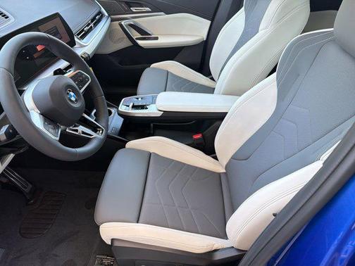 Portimao Blue Metallic 2026 BMW X1 xDrive28i