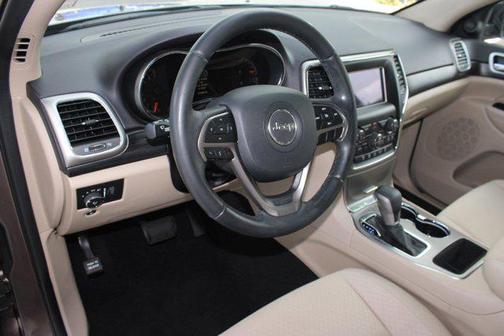 2019 Jeep Grand Cherokee Laredo