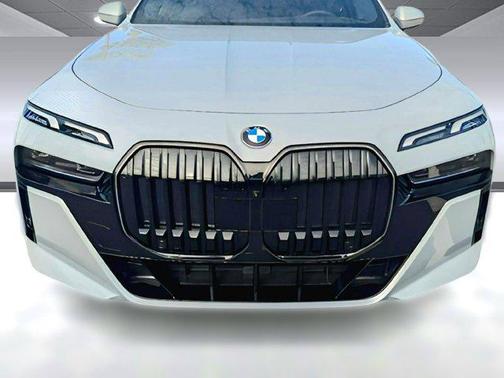 2025 BMW 760 i xDrive