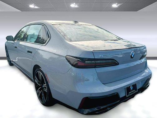 2025 BMW 760 i xDrive