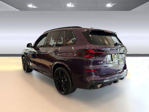 (Special Order) Cosmos Black M 2026 BMW X5 xDrive40i