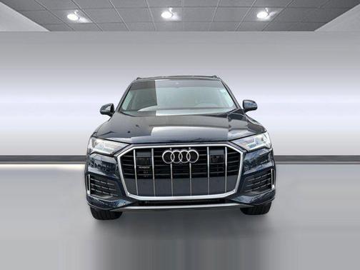 2023 Audi Q7 45 Premium