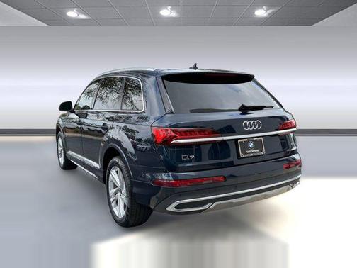 2023 Audi Q7 45 Premium