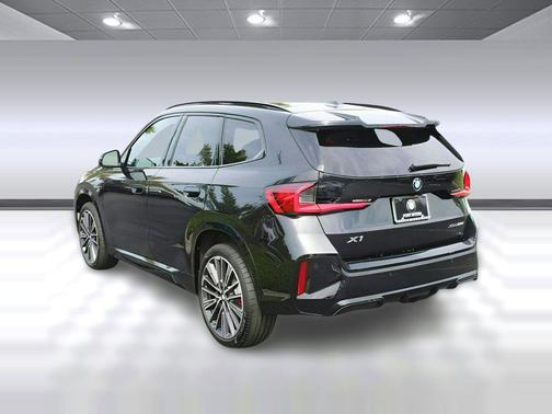 Black Sapphire Metallic 2025 BMW X1 xDrive28i