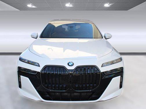 2026 BMW 760 xDrive