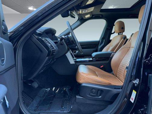 Black 2019 Land Rover Discovery HSE