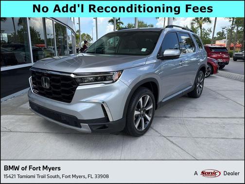 Lunar Silver Metallic 2024 Honda Pilot Elite