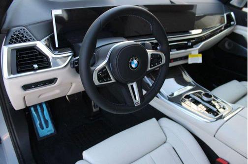 2026 BMW X7 M60i
