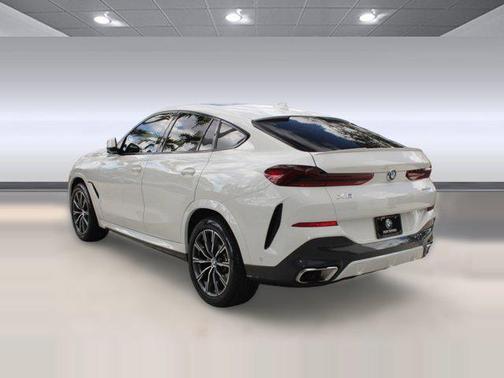 2023 BMW X6 xDrive40i