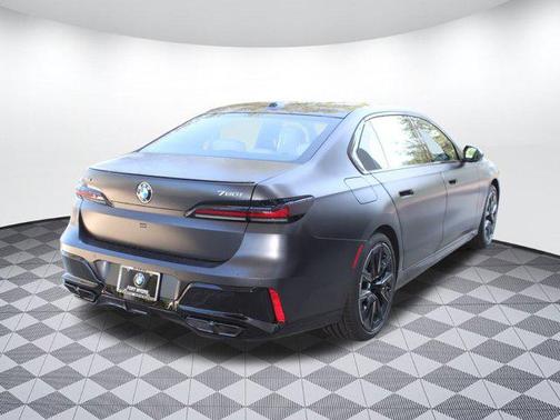 2025 BMW 760 i xDrive