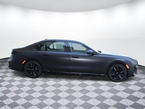 2025 BMW 760 i xDrive