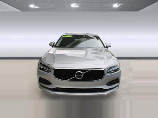 2018 Volvo S90 T5 Momentum
